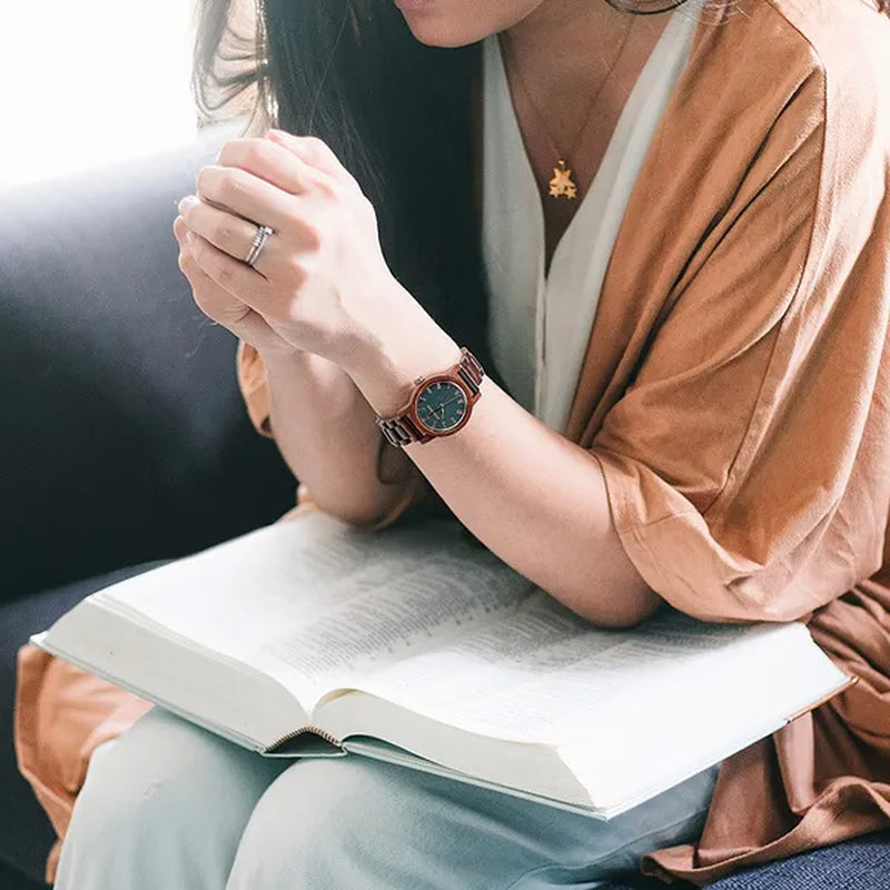 DODO DEER New Design Wood Watch for Women Simple Retro Roman Numerals Dial Rosewood Quartz Watch Anniversary Gift Exquisite Wooden Box Dropshipping
